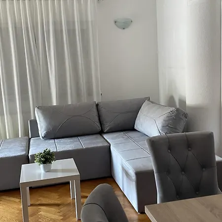 Apartment Kinderfreundliches Mit Garten