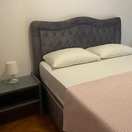 Kinderfreundliches Mit Garten Apartment Split
